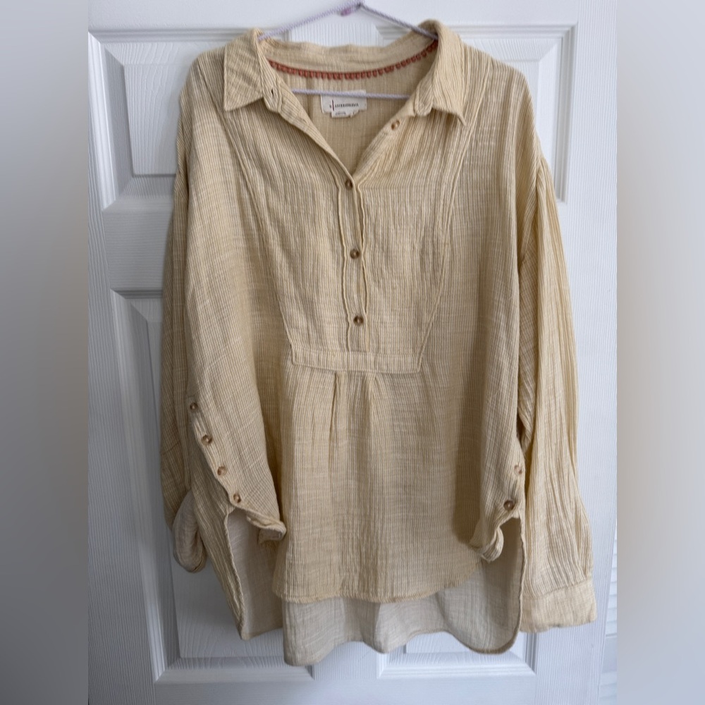 Anthropologie Women's Cream Button-Up Top